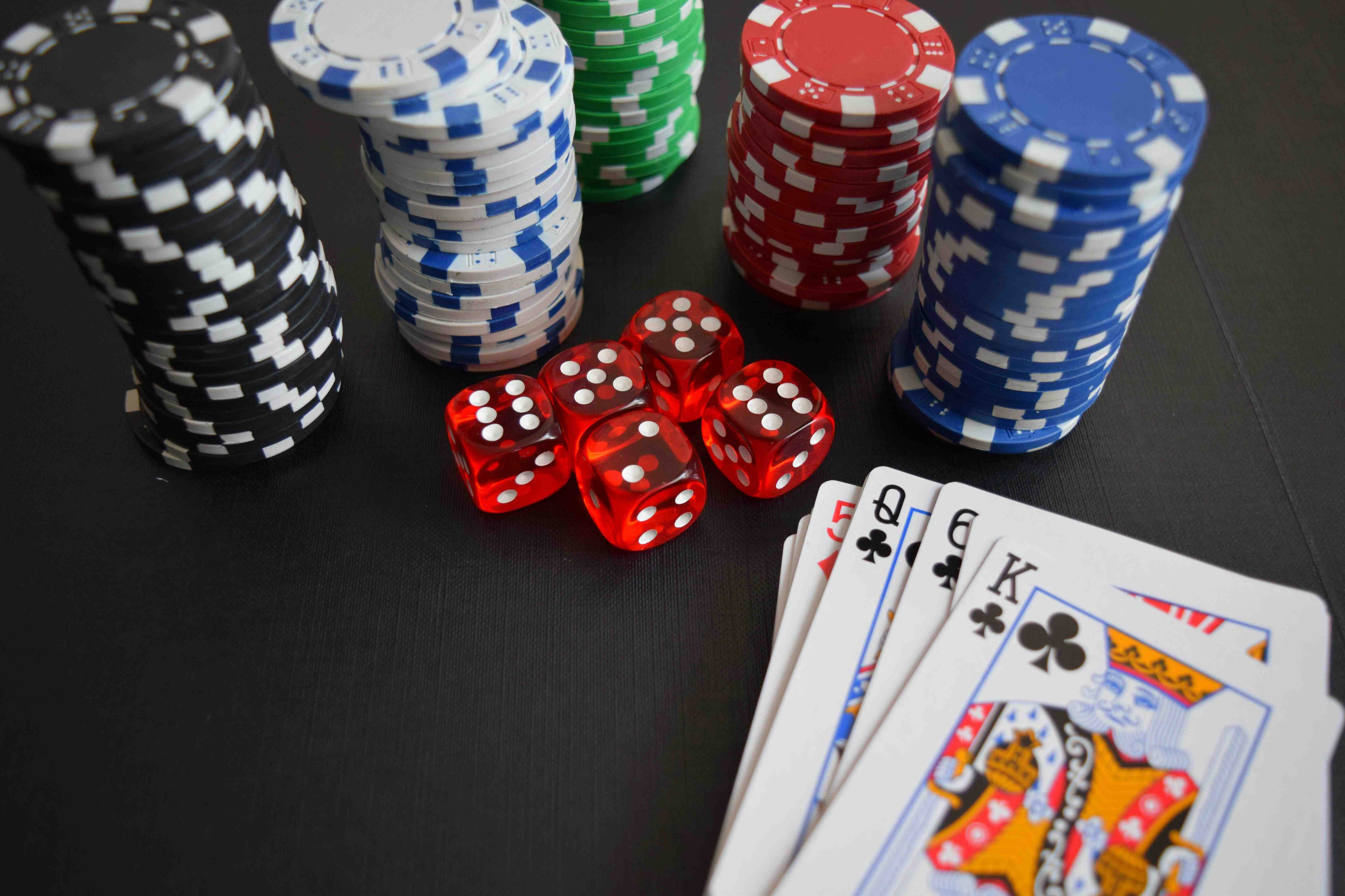 Giao diện Casino trực tuyến mv88 với dealer trực tiếp trên mobile